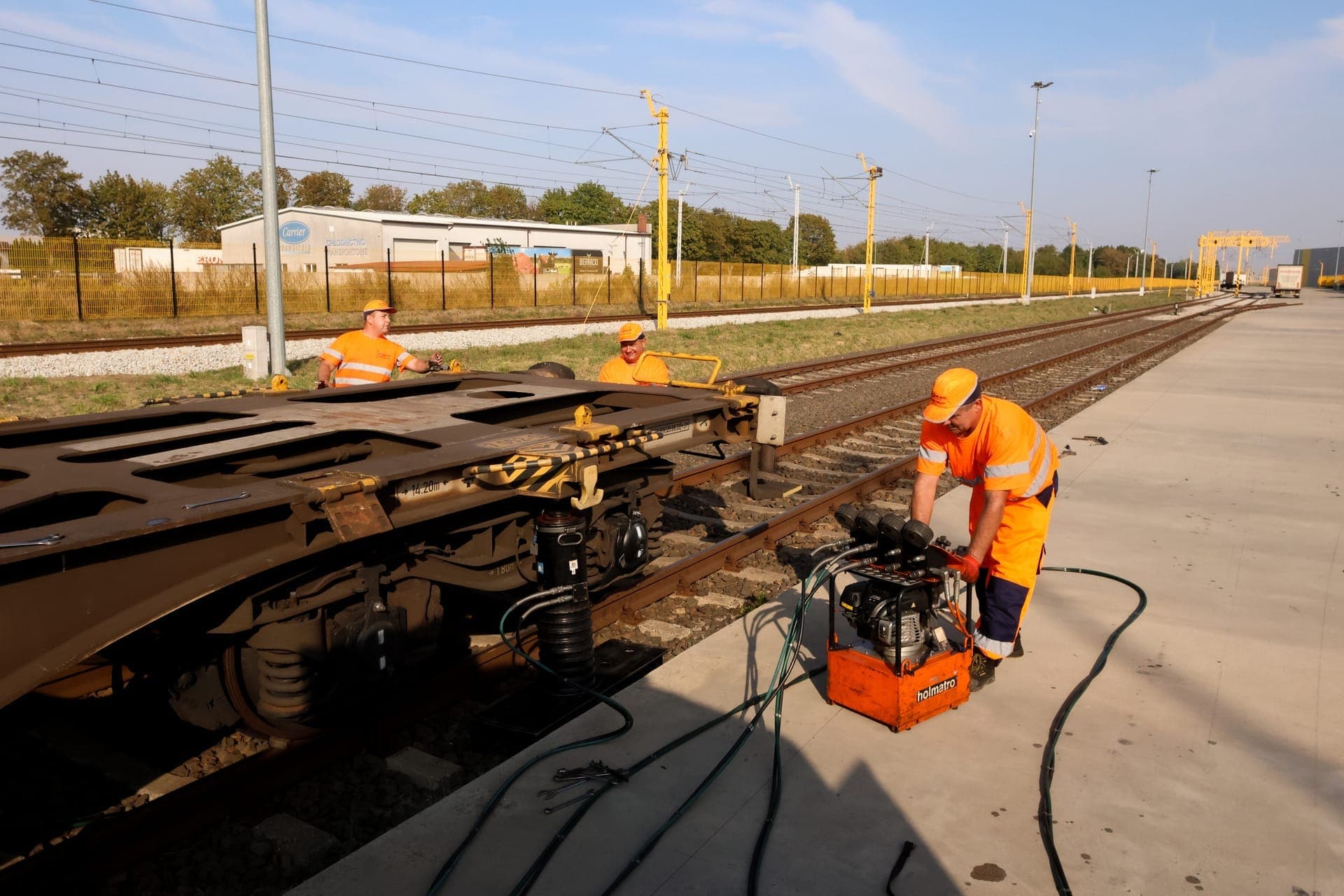 Prace serwisowe MK-RAIL Logistics przy torach